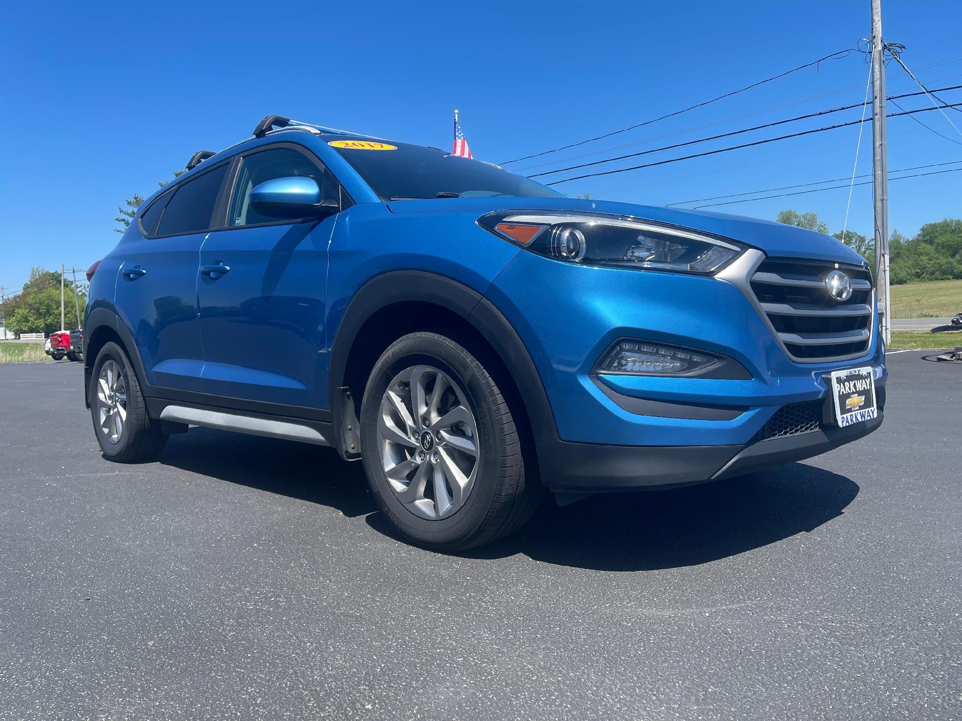 2017 Hyundai Tucson SE in Other — front three-quarter view